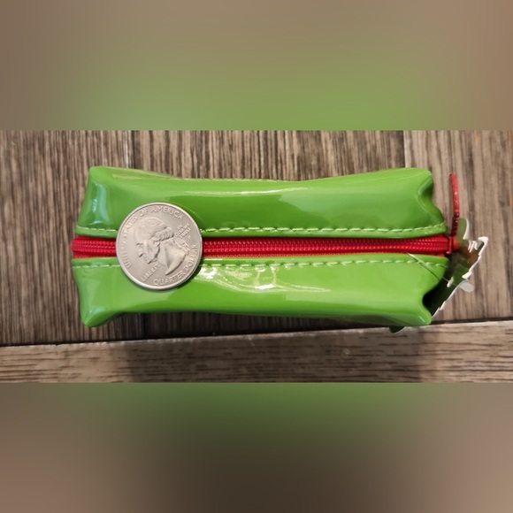 The Grinch x Revolution Mini Cosmetic Bag Limited Ed. - NWT - Picture 10 of 11